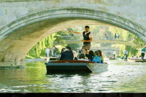 Cambridge - Punting and Intellectual Pursuits